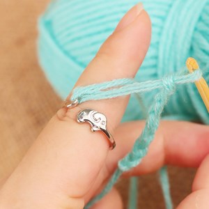 Elephant Yarn Tension Ring - Adjustable for Knitting or Crochet, Anti-stress Knit Ring, Crochet Finger Ring, Beginner Knitting Crochet Gift - Etsy Canada