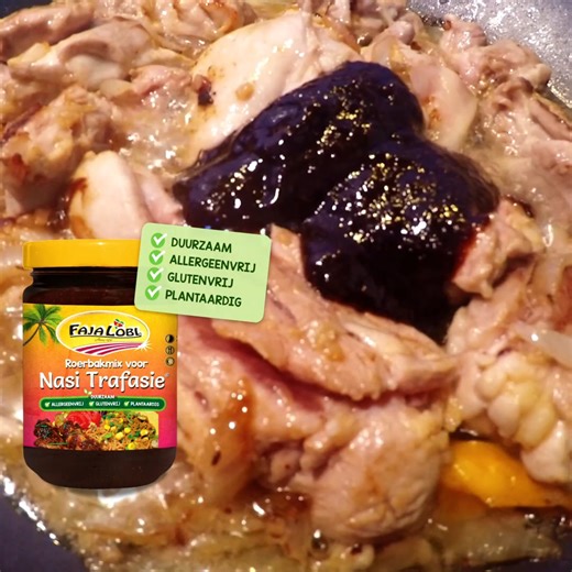 Traybake is een manier van eten bereiden die je in alle gemak voorziet, en nog lekkerder met Roti Masala smaakt🤗🌴 Je maakt een top marinade, verdeelt deze over de groenten en vlees op een bakplaat en mengt alles. Schuif de bakplaat in de oven en leun rustig achterover voor de lekkerste traybake! 🚀😋 🍷🍴 Traybake Roti Masala: • RECEPT: https://fajalobi.nl/b/ol =================================== 1. KOOKBOEK: https://fajalobi.nl/b/ek 2. KOOKVIDEOS: https://fajalobi.nl/b/ge 3. SHOPPEN: https://