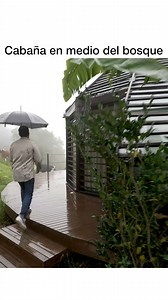 HOTEL MÍSTICO ENTRE CASCADAS Y MONTAÑAS | OBRAS AJENAS | STVZ Arquitectura Tsia Bie, que significa "agua abundante" en muisca, es un hotel en Choachí, Cundinamarca. Inspirado en la arquitectura de los muiscas, el hotel consta de 6 módulos circulares construidos con materiales locales como madera de zapan, teca y caña brava. Situado entre la rica naturaleza de la región, ofrece una experiencia única que combina tradición y sostenibilidad. Cada módulo cuenta con una ventana hacia la luna, simboliz