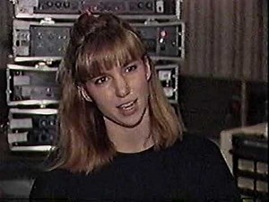 Debbie Gibson VS Tiffany 12-15-88 TV interview