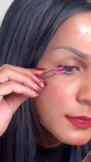 A pair of easy-peasy lashes for daily or any special occasion ❤ Put your Ardell Magnetic Lashes now, babe. The world needs to see your beautiful blink  #ardell #ardelllashes #ardellindonesia #ardellmagneticlashes #magneticlashes #demiwispies #wispies | Ardell Indonesia | Facebook