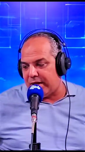 🎬✨ À l’ESAD, chaque parcours est unique mais partage une même passion pour la création ! Dans cette vidéo : 🎥 Emna, étudiante en réalisation et assistante, revient sur son parcours et souligne l’importance de la discipline pour avancer dans ce domaine exigeant. 🎥 Melek, étudiant en 1ère année, témoigne quant à lui de son épanouissement à l’ESAD, même avant d’avoir choisi sa spécialité. #esad #cinéma #audiovisual #realisation #etudiants #design | ESAD Tunis (Page Officielle)