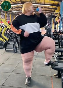 45K views · 98 reactions | Yêu cô gái mập các chàng trai sẽ chẳng cần tốn nhiều chi phí để vỗ béo bạn gái mình thành “gấu” làm gì ... Tag con bạn mập dễ thương của mình vô đây nhé ! | Bệnh Viện Thẩm Mỹ JT Angel | Facebook