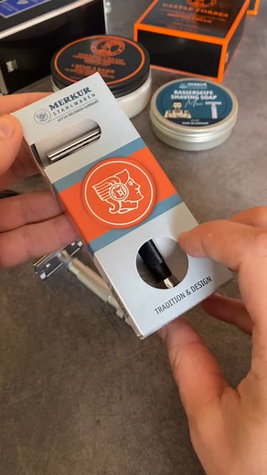For the perfect grip in the shower 🚿 Merkur 20C #safetyrazor #safetyrazorshave #safetyrazorshaving #merkur20c #merkursolingen | Merkur razors