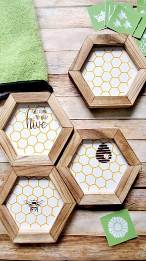 4.9K views · 120 reactions | Honeycomb Pattern and Bees  #honeycomb #honeycombpattern #patternart #beedecor #bees #diyhomedecor #diydecor #easydiy #easycrafts #craftingideas #diydecorideas #beesofinstagram | Magnolia Design Co | Facebook