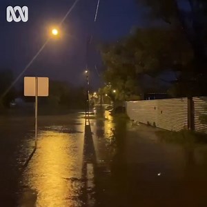 16K views · 432 reactions | Rain transforms streets in Alice Springs Such a deluge last night in Alice Springs - the rain didn't let up with the town recording 86 mm of rain overnight - check out the roundabout on the corner of Lindsay Ave and Undoolya Road last night. Hannah Muir | ABC Alice Springs | Facebook