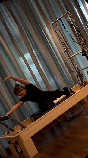 What? Reformer Pilates sessions at Rafa Nadal Academy Kuwait? 🥰🎀 This is the perfect opportunity to strengthen, tone, and improve your posture with this highly effective workout! 💪✨ 🔹 Build strength & flexibility 🧘‍♀️ 🔹 Deep muscle engagement 🔥 🔹 Suitable for all levels ✅ 💥 Don’t wait any longer! Book your PT session with Kelly now and experience all the benefits of Reformer Pilates! 🏋️‍♀️💜 #ReformerPilates #StrongerWithPilates #MindAndBody #PilatesLife | Rafa Nadal Academy Kuwait