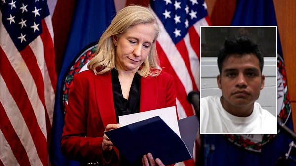 Former DHS official: Virginia’s government is ‘gambling with Americans’ lives’