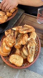 Dos ricas recetas de capirotada😋una con miel de piloncillo y otra de tres leches con rum😋😋🔥👍🏻#fyp #parati #capirotada #cuaresma | Cocinando Con Raquel