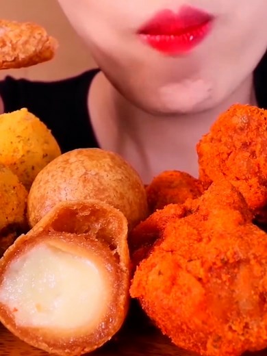 Asmr eating cheese ball and fried chicken #food #asmr #fbreels #reels #mukbang #highlights | MG FOODS and Adventure