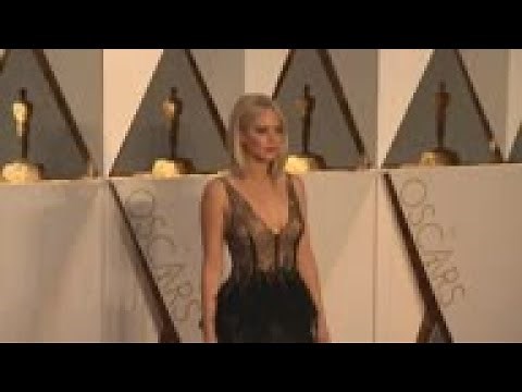 Jennifer Lawrence marries art dealer Cooke Maroney