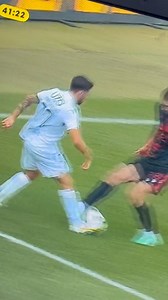 40K views · 26 reactions | Portugalski prevarant zavrtio igrače Zrinjskog pa probao prevariti sudiju. Rezultiralo je žutim kartonom | Premijer liga Bosne i Hercegovine | Facebook