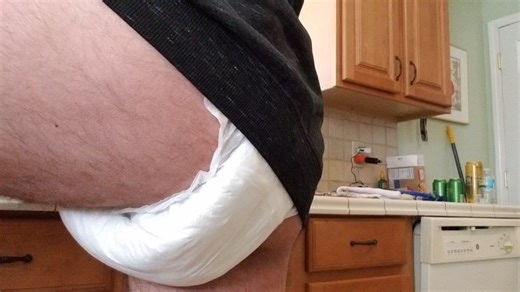 Pooping my diaper in the kitchen