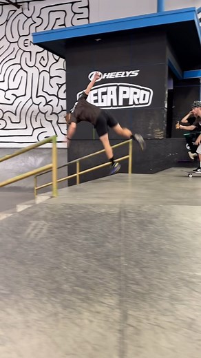 Christian Winchell on Instagram: "Throwing down at the HEELYS PRO TAKEOVER at @berrics #heelymegapro @heelysworldwide #heelys #berrics #skateboarding #skating #flip #freerunning #heelysproteam"