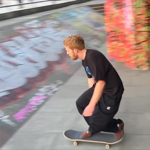 @jjjeremyjones, @danieldclarke and @twigavelli have been nailing sick tricks at @southbankatm recently. Here’s a quick-hit edit of a few banging clips that we filmed of them. From Jeremy’s stylish and creative bank antics, Dan’s dope ledge tricks and Twiggy’s Nollie Nose Manual balance up The Cheese, there’s lots here to get hyped on. Get them on loop and swipe for the raw clips and check their pages to see more of their skating and read Jeremy and Dan’s interviews on our site to find out about 