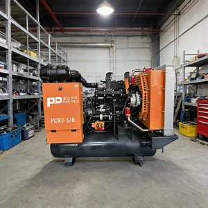 [Hot Item] Industrial Grade 5m³/Min 8 Bar Compact Portable Diesel Screw Air Compressor