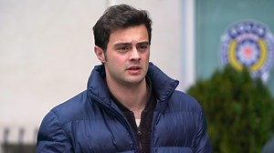 En el último capítulo de Hermanos: Ömer lucha por hacer justicia y Şevval y Akif se quedan más solos que nunca