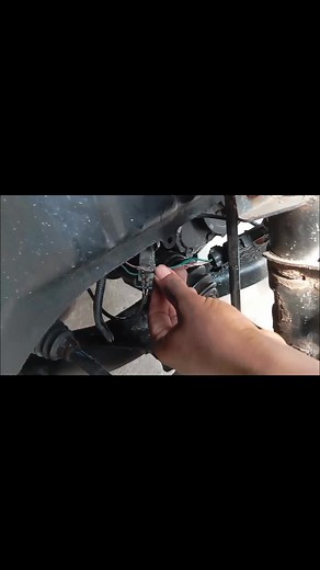 Voici comment Nadège la mecatronicienne a identifié le capteur ABS défectueux sur véhicule GMC. Ceci démontre à suffisance que les femmes peuvent oser dans le domaine de la mecatronique, avec une formation de qualité chez Au CFP Mécatronique Duvauto. Si tu souhaites connaître davantage inscris toi Au CFP Mécatronique Duvalier automobile maintenant. Les inscriptions se poursuivent tous les jours ouvrables. Contactez nous via WhatsApp au 00237 673083933 | Duvalier automobile