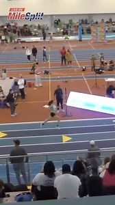 A sprint to the finish for Sam Humphries @sam5humphries of Flower Mound (TX) takes home the HOKA girls mile title in 4:50.89 at the CYUP Misfits Invite 👏 | MileSplit