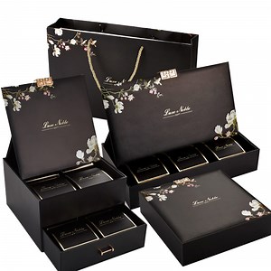 [Hot Item] Custom Cardboard Paper Handbag Full Set Box for Candy Food etc