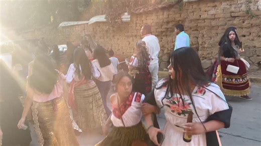 Acompañando a los novios, con unos sones para recorrer el pueblo 🎉🎺🦋 | Banda monarca de morelia michoacan