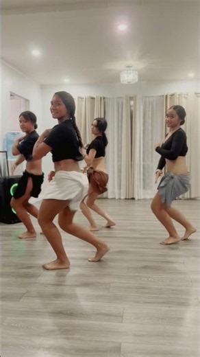 Elegant Tahitian Dance Moves | Group Rehearsal