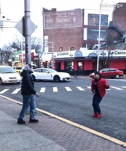 Internet arguments be like By Mike Ruga | 9GAG