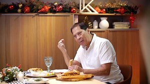 Potluck parties are super fun to prepare for, and Chef Sandy is going to share his holiday potluck recipes of Philly Chicken Sandwich, Fish Paupillette, and Cordon Bleu Spring Rolls. Learn how to cook these potluck dishes that are easy-to-make and easy-to-bring on this episode of Casa Daza. | Metro Channel