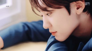 493 reactions | [GIF] 200511 Raiden x #CHANYEOL ‘Yours(Feat. Lee Hi,...