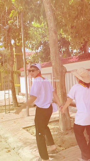 Em là món quà mà anh cầu xin nơi Chúa, và anh sẽ giữ gìn món quà ấy bằng cả trái tim💝.@linhdan #tinhyeuhuynhtruong #fyp #giaoxubanthach #traihe #xuhuong