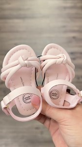 61K views · 132 reactions | Halaaa ang pretty naman ng shoes for baby girls   SHOPEE: https://s.shopee.ph/5VCZTpaNZ1  LAZADA: https://s.lazada.com.ph/s.mpUAP?cc | Mama PH | Facebook
