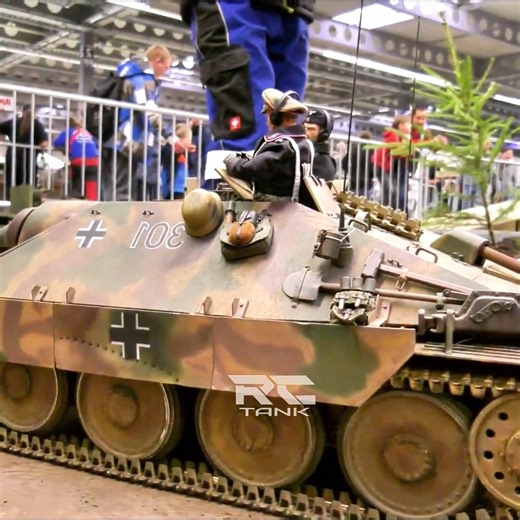 BIG SCALE RC MODEL TANK HIGHLY DETAILED 10 #rctank #rctanks #henglong #rc #tank #battles #worldoftanks #panzer #scalemodel #rchobby #hobby #tanks #rclife #rcmodel #tankbattles #henglongtanks #fsttanks #worldoftanksblitz #rcpanzer #tamiyatank #club #motionrc #scale #army #tiger #militaryrctrucks #rctankmilitary #rctanktrailer #rcmilitaryvehicles #reels #fyp | Rc Tanks Videos