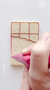 Making a candy bar cookie | Michiscottt The Foody Girl | Facebook