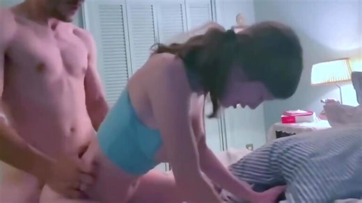 Pull my hair back while you fuck me