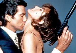 Tina Turner – GoldenEye - LyricsTranslations