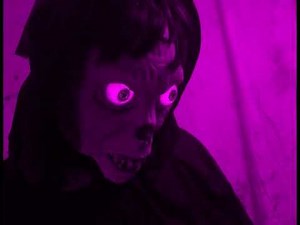 Friday Nite Frights Spotlight Hypnotized Women 2