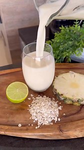 Feeling heavy, bloated or constipated?Here’s a quick natural fix 👇Soak pineapple lemon oats in water 🍍🍋✨Drink it daily to:✅ Relieve constipation✅ Flatten a bloated belly✅ Support fat burning naturallyNo fancy products, no chemicals, just nature doing its job. 🌿🔥 Save this for later & share with someone who needs it!P.S. If you love simple, effective remedies like this, my Remedy Book is filled with them. #naturalremedies #constipation #coloncleanse #bloating #BloatingRelief #viral #usa #hea