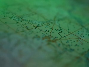 🟢 Chosen by military professionals! Why do military specialists opt for green light? → It highlights fine details while not disturbing night vision. This makes it comfortable to work with orienteering devices for long durations. → Green light blends seamlessly into the surrounding nature, especially in wooded areas, allowing you to work comfortably in low-light conditions without revealing your location. Stay ahead tactically — choose flashlights with green light output! Available at armytek.co