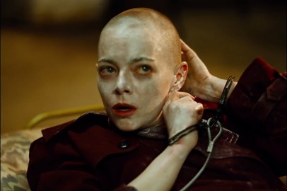 Emma Stone's Perfect Sci-Fi Comedy Remake With 87% RT Finally Sets Netflix Release Date