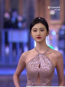 Ai còn thức thì ngắm mỹ nhân với tui ♥️ | Cbiz - Weibo Vtrans