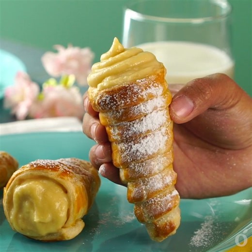 1.5K views · 58 reactions | Craving #PanDulce lately? 樂 We’ve got you! ✨ Here are our four best #homemade pan dulce #recipes! ✨ Traditional Puerquitos de Piloncillo: https://bit.ly/3Ejfk5L Cheese Cubiletes: https://bit.ly/3V71J7t Chocolate Doughnut Twists: https://bit.ly/3XtqP1x | kiwilimón recipes | Facebook