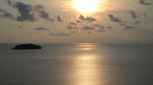 Meer in der Nähe von Insel: Stockvideos & Filmmaterial (100 % lizenzfrei) 21757924 | Shutterstock