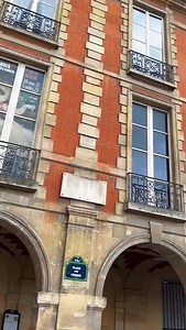 Place des Vosges - Paris. | PARIS de mes Amours