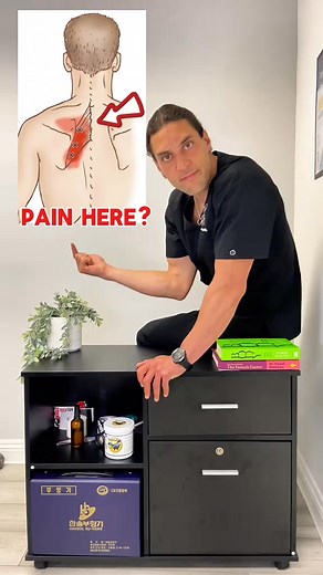 Rhomboid pain relief #physicaltherapy #osteotiaofficial #pooleosteopath #dorsetosteopath #knot #stretch #shoulderbladepain | Master JOE Therapy