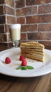 ¡Descubre la mejor comida rusa en Kolobok! 🇷🇺✨ Desde platillos tradicionales hasta auténticos sabores que te transportarán a Rusia. Ven a visitarnos y vive una experiencia culinaria única. ¡Te esperamos con los brazos abiertos! 🍽 . . . . . . . . . . . . . . . . #Comidarusa #Cocinarusa #KolobokMexico #ComeRicoComeDiferente #RusiaenMexico #veganos #ensaldarusa #CuriosidadesRusia #ComidaTradicional #ComidaRusa #GastronomíaRusa #CulturaRusa | Kolobok México