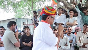 है इंसानियत तो खाओ सौगन्ध गोलासन हनुमानजी की ..............🚩🚩 | Devji Patel