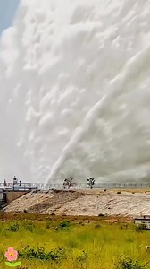 14K views · 90 reactions | ¿Sabes cuál es la diferencia entre una compuerta y un aliviadero?#knowledge #satisfying #us #viral | Curiosidades | Facebook