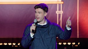 Ed Gamble: Hot Diggity Dog Thursday 30 May 2024 You may have seen him on Task Master, Live at the Apollo and Celebrity Hunted, you might have heard him on the Off Menu podcast but now you can see him live in Halifax! Book now - https://tinyurl.com/2s879dxu | Victoria Theatre Halifax