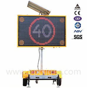 [Hot Item] Amber/5 Color Electronic Trailer Traffic Signs Australian Standard Vms for Traffic Control and Advertising