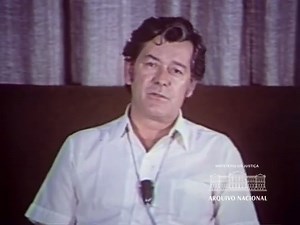 [Anselmo Duarte] 21/04/1920 07/11/2009 “Anselmo Duarte Bento (Salto, São Paulo, 1920 – São Paulo, São Paulo, 2009). Diretor de cinema, ator, roteirista. Conciliando um estilo autoral de fazer cinema e uma sensibilidade para abordar temas populares, constrói uma filmografia com mais de 40 títulos e conquista um reconhecimento raro para o cinema brasileiro, o prêmio principal no Festival de Cannes, com O pagador de promessas (1962). Duarte vive em sua cidade natal até os 14 anos, quando se muda pa
